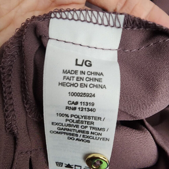 Dynamite Mauve Button Up Blouse Cutout Back Size L - Picture 8 of 9